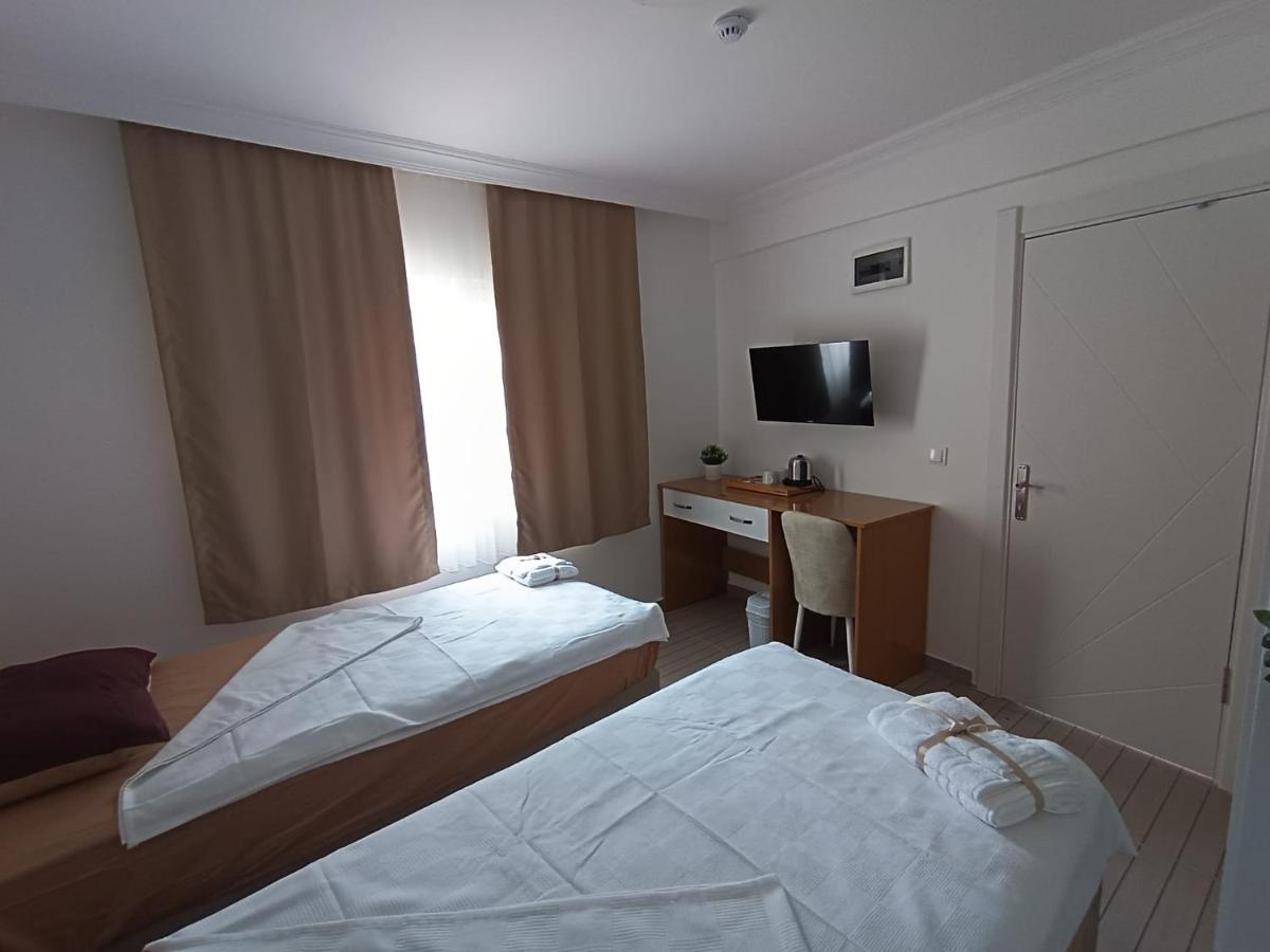 Otelia Pansiyon Ayvalı Exteriör bild