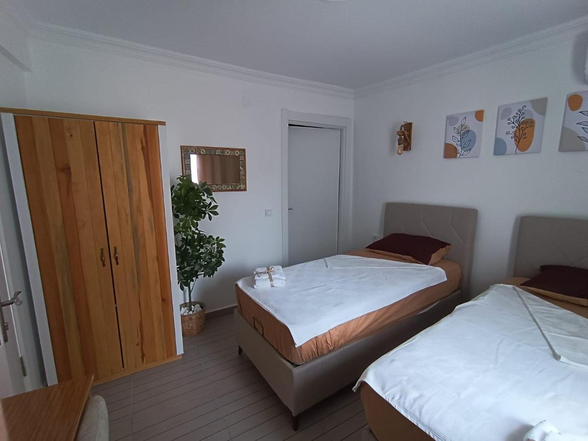 Otelia Pansiyon Ayvalı Exteriör bild