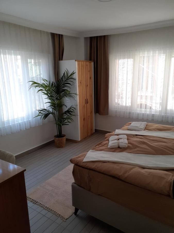 Otelia Pansiyon Ayvalı Exteriör bild