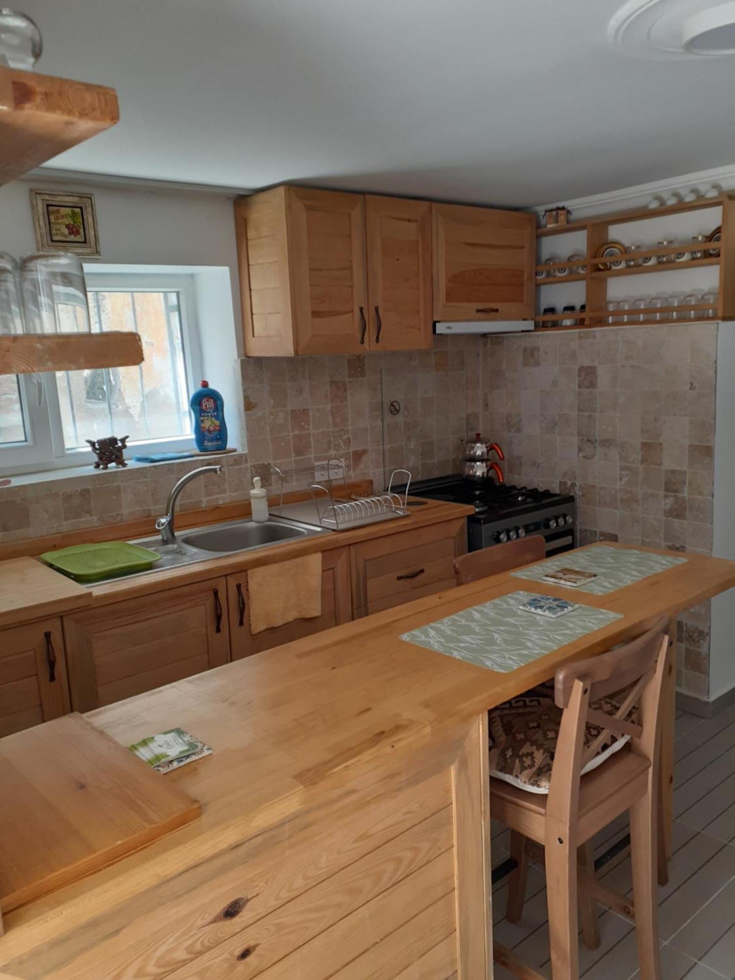 Otelia Pansiyon Ayvalı Exteriör bild